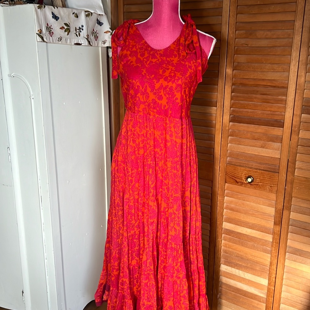 Free people kika dress size M with ties at the shoulders.